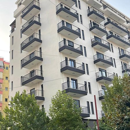 Modern Apartment In Central فلورا المظهر الخارجي الصورة